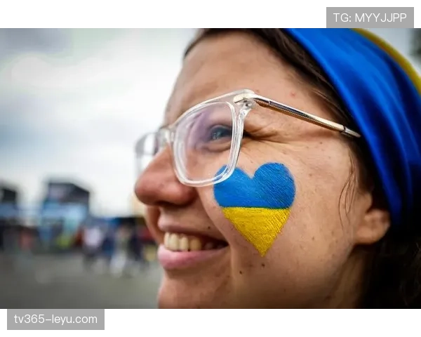 诺维奇卡罗路球场上演精彩对决，球迷热情助球队状态回暖