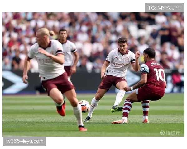 本赛季最佳助攻争夺激烈，多位球员表现稳健